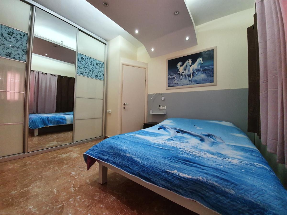 Ezore Yam Apartmens - Elmali'Akh St. 4 Bat Yam Esterno foto