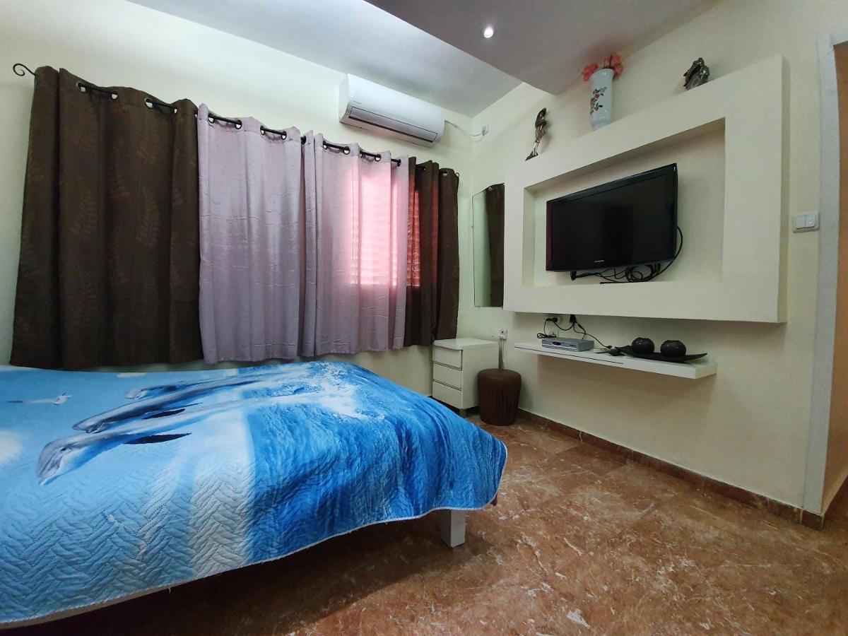 Ezore Yam Apartmens - Elmali'Akh St. 4 Bat Yam Esterno foto