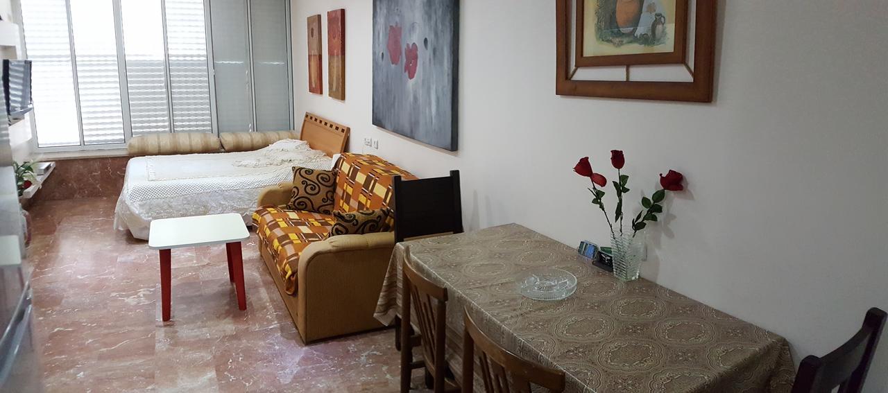 Ezore Yam Apartmens - Elmali'Akh St. 4 Bat Yam Esterno foto
