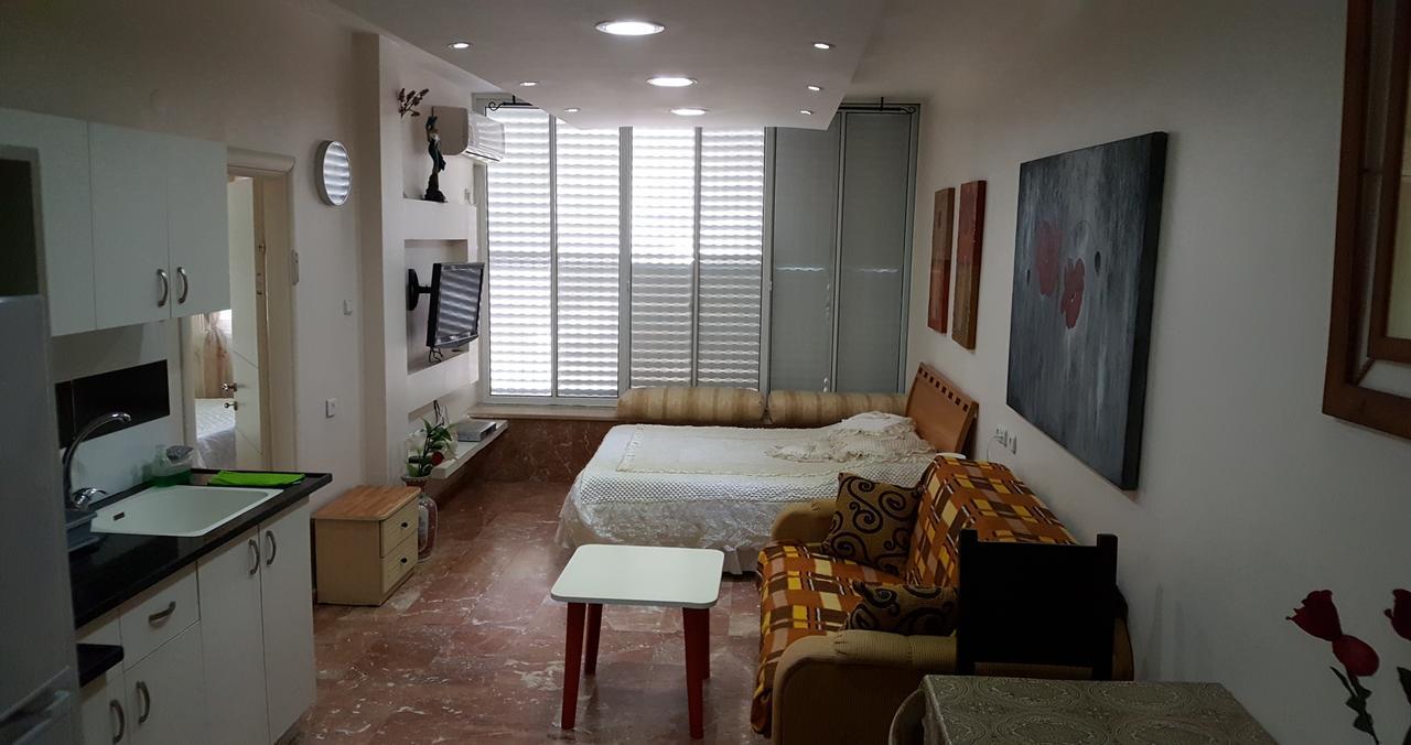 Ezore Yam Apartmens - Elmali'Akh St. 4 Bat Yam Esterno foto
